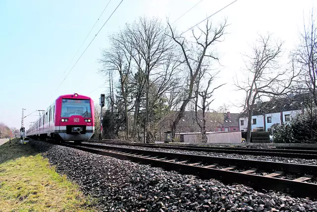 Wohnen mit Blick auf die Züge, hier Am Mühlenbach  | Foto: sb