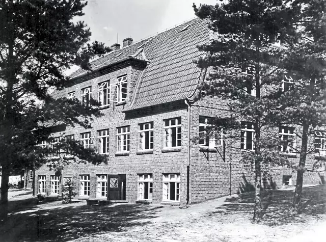 Das Schullandheim auf einer historischen Aufnahme  | Foto: Schullandheim