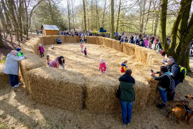 Der Osterhase hat jede Menge Spaß und Frühlingszauber für das Kinder-Osterfest im Wildpark Lüneburger Heide im Gepäck Fotos: Wildpark Lüneburger Heide | Foto: Wildpark Lüneburger Heide