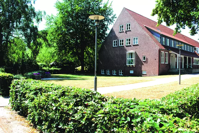 Das Bürgerbüro im Juli 2010, bevor die Polizeistation davor gebaut wurde | Foto: bim