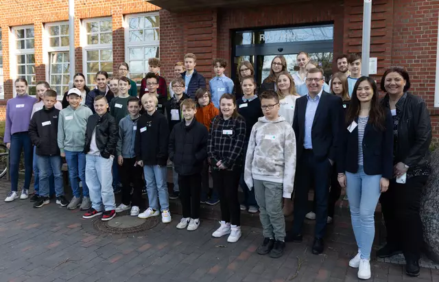 33 Schüler erkundeten im Rahmen des Zukunftstages die Arbeit im Buchholzer Rathaus | Foto: Stadt Buchholz