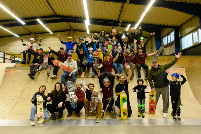 Rund 40 Skaterinnen und Skater waren bei dem letzten großen Event in der I-Punkt-Halle in Hamburg dabei | Foto: Joe Melzer