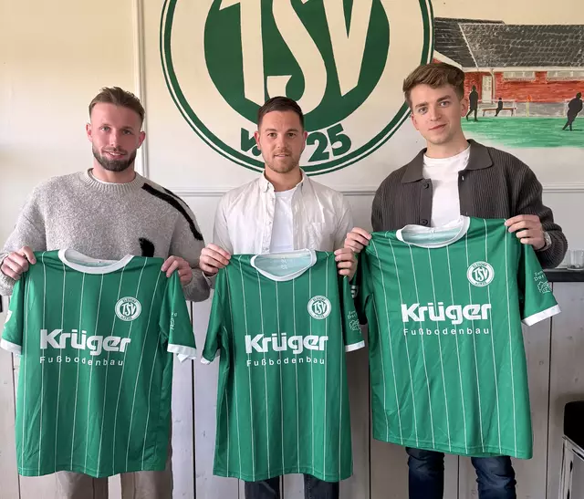 Das 08-Trio aus Buchholz mit (v.l.): Christopher Schulze, Dustin Jahn und Cedric Rathje wechselt zur neuen Saison 2025/26 zum Bezirksligisten an der Schützenstrasse in Elstorf | Foto: TSV