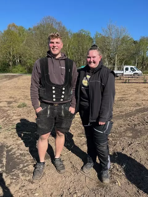 Die beiden Vorsitzenden der Dorfjugend Sauensiek: Henning Smidt und Rieke Elmers | Foto: Sandra Polenz
