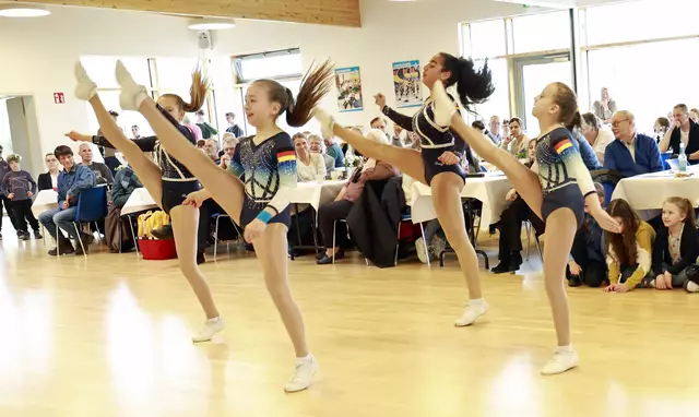 Demo der Spitzenleistung im Aerobic-Turnen | Foto: AR Promedia