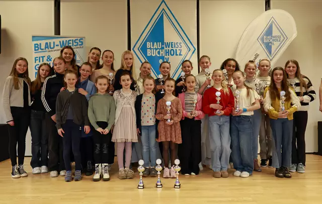 Die Aerobic-Turnerinnen | Foto: AR Promedia