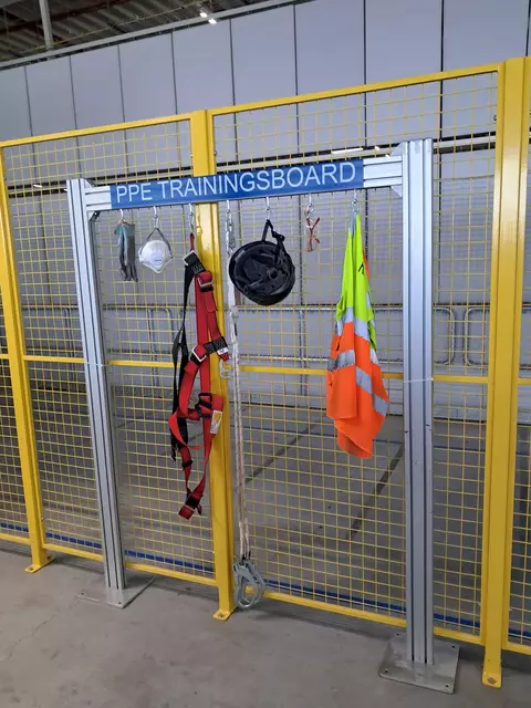 Ob die eigene Ausrüstung noch sicher ist, wird hier gelernt | Foto: Anika Werner