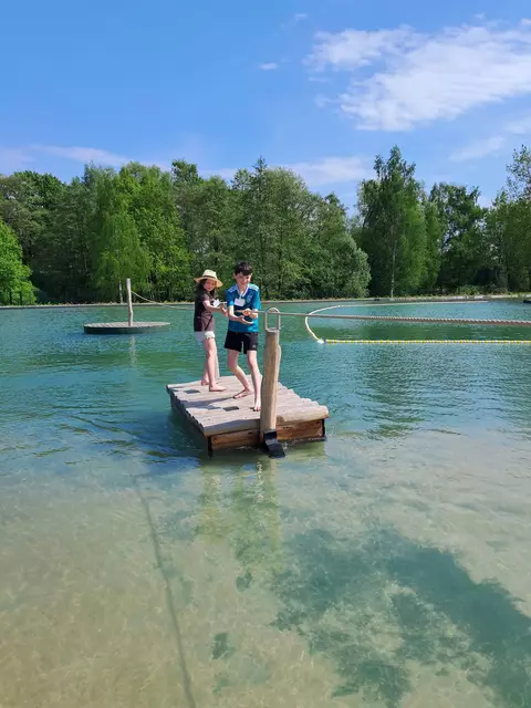 Lisa und Felix waren eine der ersten, die die Seilfähre testeten | Foto: Anika Werner
