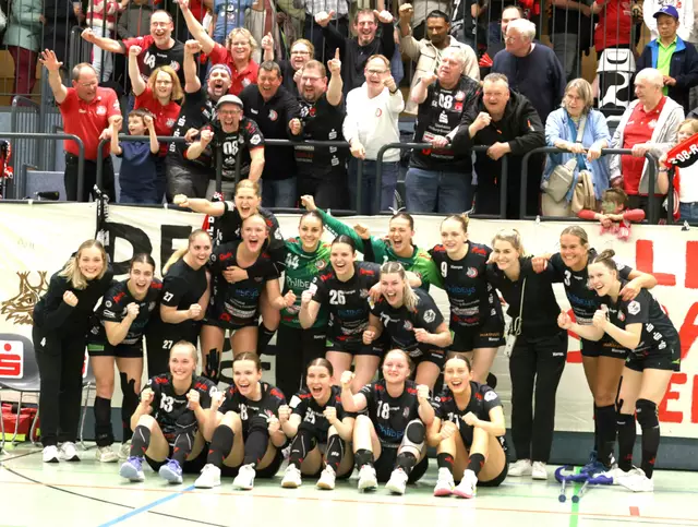 Das jubelnde Luchseteam | Foto: cc