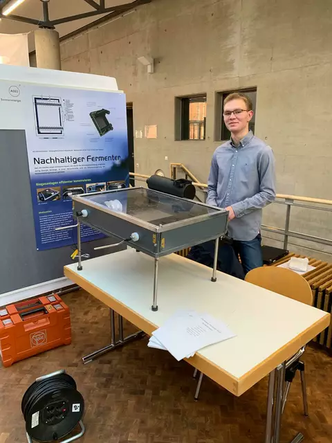 Nils beim Regionalwettbewerb "Jugend forscht" | Foto: Beatrice Król  BOCKFILM GmbH