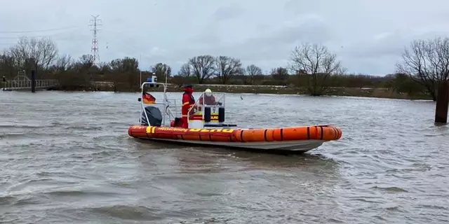Das Boot "Föhr Wied" der DLRG Ortsgruppe Horneburg/Altes Land soll durch ein neues Exemplar ersetzt werden. Der Landkreis gibt die Hälfte zu den Anschaffungskosten hinzu | Foto: DLRG Horneburg/Altes Land
