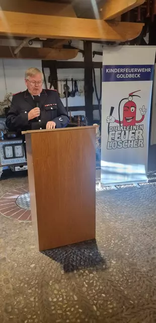 Ortsbrandmeister Hartmut Reschke | Foto: Frank Höper / Feuerwehren SG Apensen