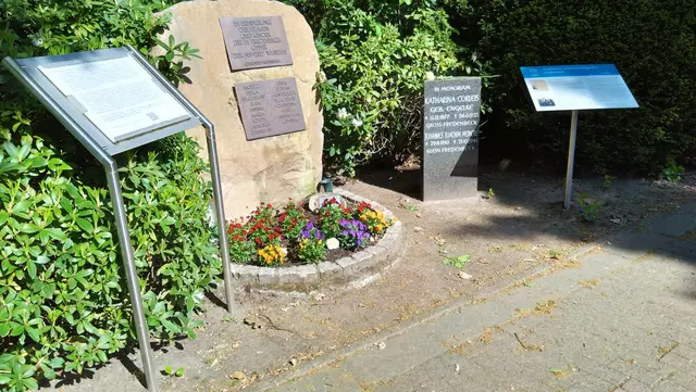 Auf dem Gedenkstein stehen bisher nur die Vornamen der ermordeten Kinder – eine Infotafel soll dort bald mehr Informationen bereitstellen | Foto: Wolfgang Weh