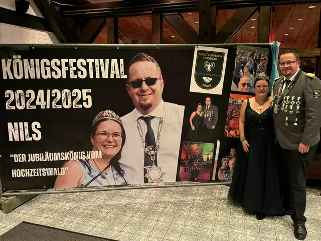 Das Plakat war Teil der Deko beim "Heidenauer Königsfestival" | Foto: Schützenverein Heidenau
