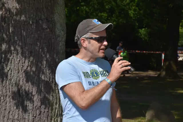 Mitorganisator Christoph Reise brachte das Publikum immer wieder zum Applaudieren | Foto: Axel-Holger Haase