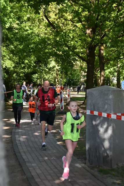Der Schatten war bei warmen Temperaturen am Sonntag sehr angenehm | Foto: Axel-Holger Haase