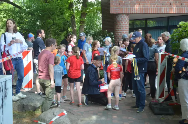 Ausgabe der Urkunden  | Foto: André Welle