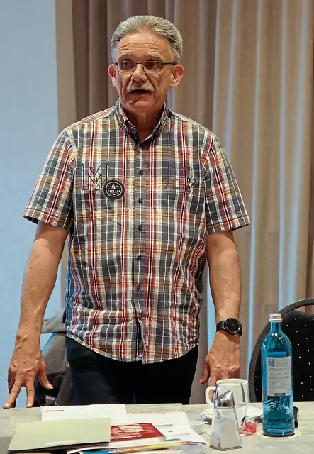 „Es ist alles ein wenig ruhiger geworden“, blickte Obermeister Michael Panten auf die wirtschaftliche Entwicklung im Elektrotechnik-Handwerk  | Foto: Karsten Schaar