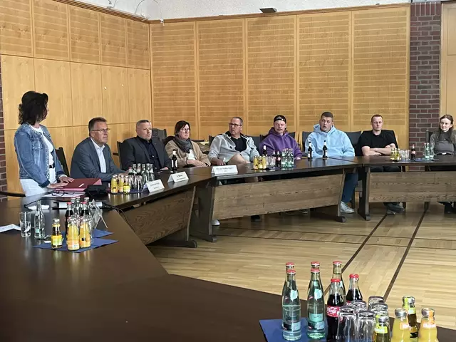 In lockerer Runde wurden die erfolgreichen Sportler Harsefelds geehrt | Foto: Sandra Polenz