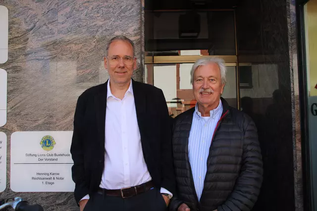 Werben für die Lions-Stiftung: Thomas Butter (li.) und Helmut Schulze 