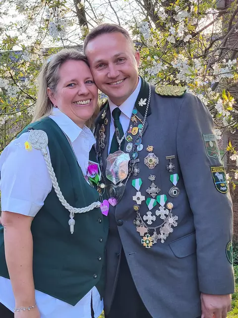 Ein strahlendes Königspaar: Claudia und Stefan Heins | Foto: sh