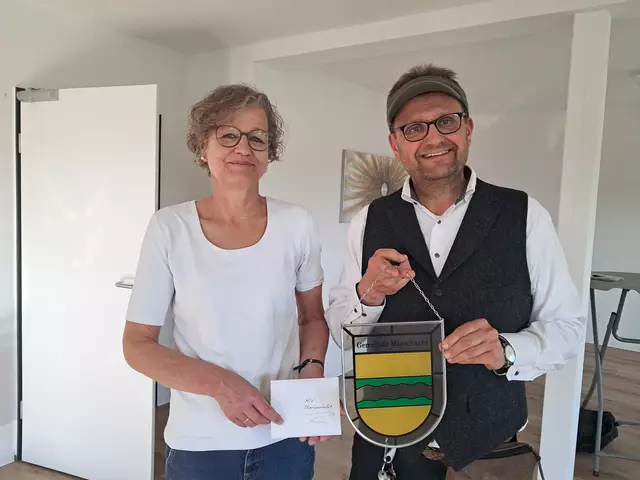 Ute Roth (li.) und Heiko Scharnweber bei der Übergabe der neuen Räume | Foto: Anika Werner