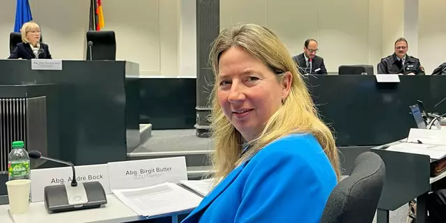 Die CDU-Landtagsabgeordnete Birgit Butter (hier bei einer Sitzung des Innenausschusses) kritisiert die Pläne des Landeswahlleiters zur Wahlkreisreform | Foto: CDU