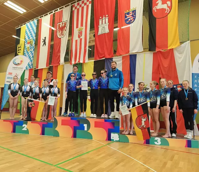 Die offizielle Siegerehrung in der Halle.