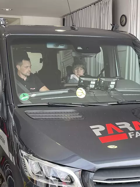 Pia-Sophie Stockmann bei der Führerschein-Ausbildung in der auf den Unterricht mit Gehandicapten spezialisierten Fahrschule Paravan im Raum Stuttgart | Foto: Volker Stockmann
