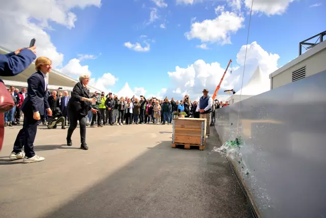 Emily Weede durfte die Anlage taufen | Foto: ProductionFriends