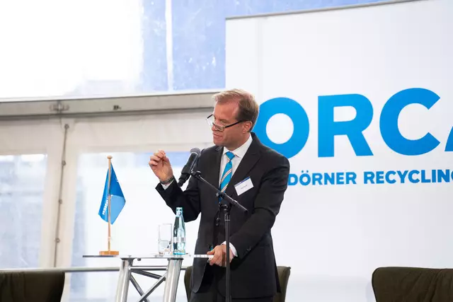 Oliver Dörner, geschäftsführender Gesellschafter, bei seiner Eröffnungsrede | Foto: Kirsten Schneider