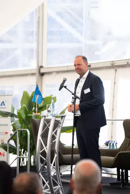 Michael von Malottky, Geschäftsführer der OTTO DÖRNER Kies und Deponien GmbH &amp; Co. KG, bei seiner Begrüßungsrede | Foto: Kirsten Schneider