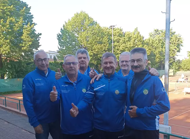 Die Verbandsligamannschaft des TC Fredenbeck startetet erfolgreich in die neue Liga.