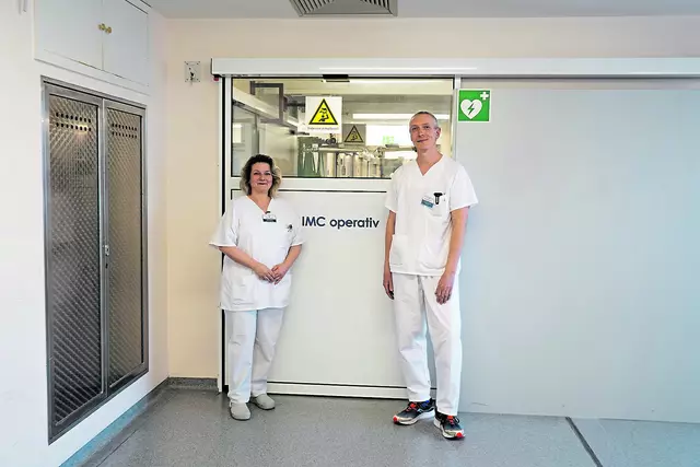Anja Heitsch und Christian Spring leiten gemeinsam die IMC Station am Elbe Klinikum Stade | Foto: Elbe Kliniken / Kati Meyer-Thiedig, Anja Heitsch
