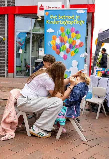 Infostand auf dem Buchholzer Markt | Foto: Berufsvereinigung der Kindertagespflegepersonen e.V.