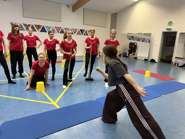 Voller Engagement: Ellen Vollmer gibt bei den Proben letzte Anweisungen vor der Show | Foto: Sandra Polenz