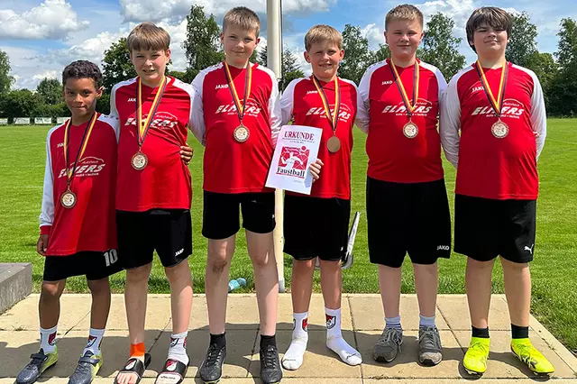 Die MTV Jungs haben bei der Bezirksmeisterschaft in Wangersen die Bronzemedaille gewonnen. | Foto: MTV Wangersen