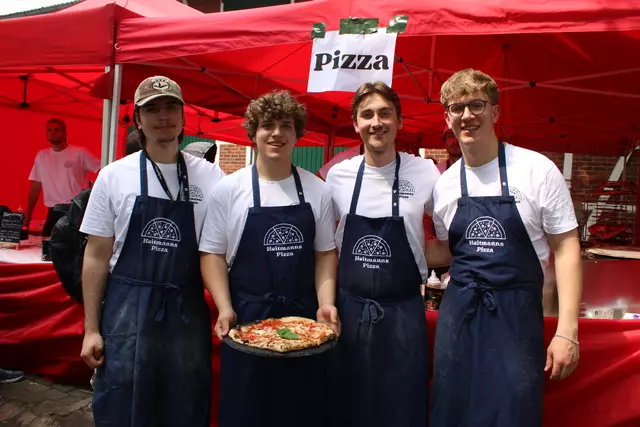Ein neuer Pizzastand kam sowohl bei den Besuchern sowie auch bei den Händlern super an | Foto: ab