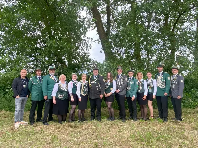 Die Würdenträger der Schützengilde Estebrügge | Foto: A.Gräpel-Franz /Schützengilde Estebrügge