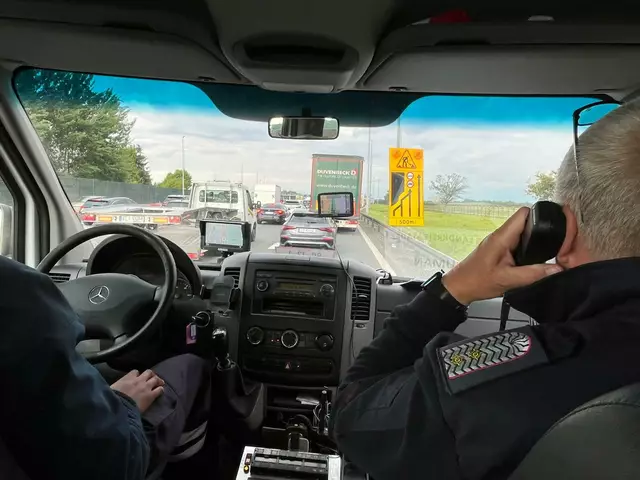 Bild 5: Blick aus dem Einsatzleitwagen | Foto: Robert Evers