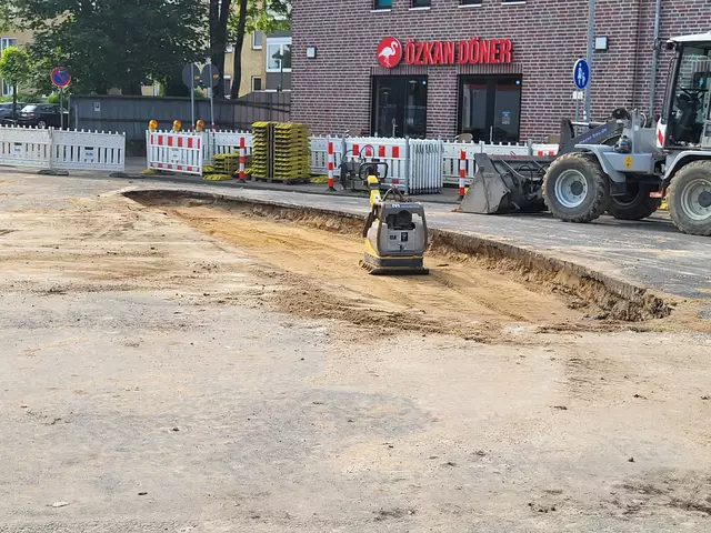 Todtglüsinger Straße /Einfahrt in den zukünftigen Kreisel | Foto: sh