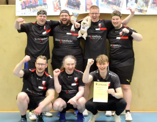 Das Team des Todtglüsinger SV verteidigte den Kreispokal in der Herren-A-Klasse | Foto: Ralf Koenecke