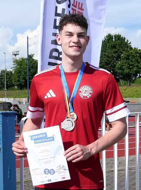 Der 17-jährige Jannik Stolp wurde deutscher Vize-Meister  | Foto: TSV 08