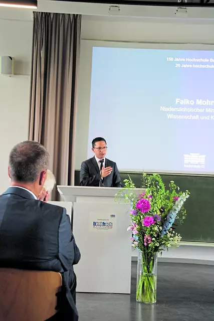 "Die Wissenschaft ist frei" - Falko Mohrs hält das Grußwort