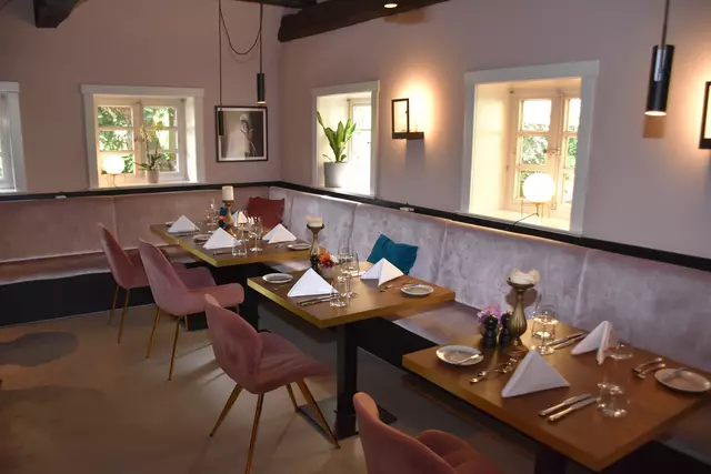 Das Interieur des Meinsbur ist sehr attraktiv gestaltet. Jeder Besucher findet mit Sicherheit seinen Lieblingsplatz | Foto: Axel-Holger Haase