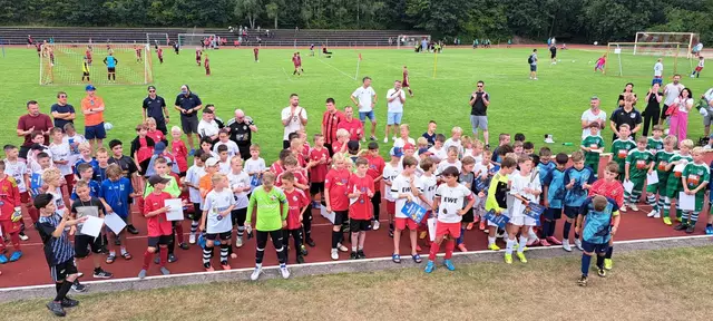 Aufgeregtes Gewusel nach der Siegerehrung im vergangenen Jahr | Foto: Danny Kuhn