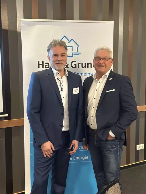 Haus- und Grund-Vorsitzender Andrè Grote (li.) und Stadtwerke-Chef Stefan Babis | Foto: Haus und Grund