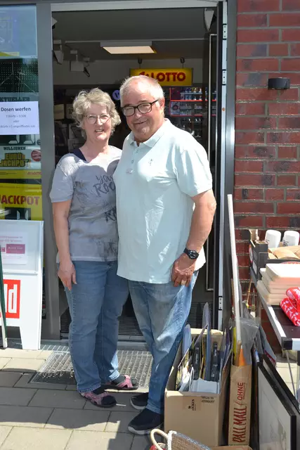 Christel und Gerhard Versemann gehören zu den vielen treuen Kunden | Foto: bim