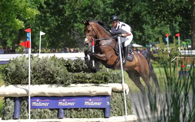 Julia Krajewski mit Nickel auf dem Sprung | Foto: cc