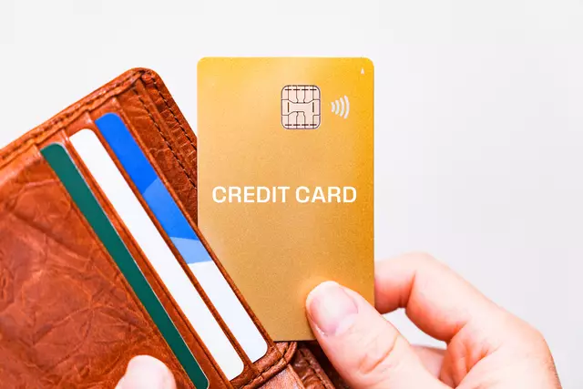 In einigen Fällen konnten die Diebe die Kreditkarte einsetzen, weil sie im geklauten Portemonnaie auch einen Zettel mit der PIN fanden | Foto: show999 /Adobe Stock